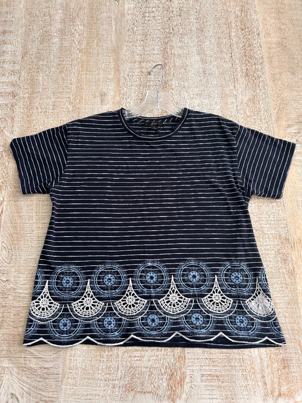 J Crew womens blue/white striped short sleeve t-shirt scalloped edge embroidered